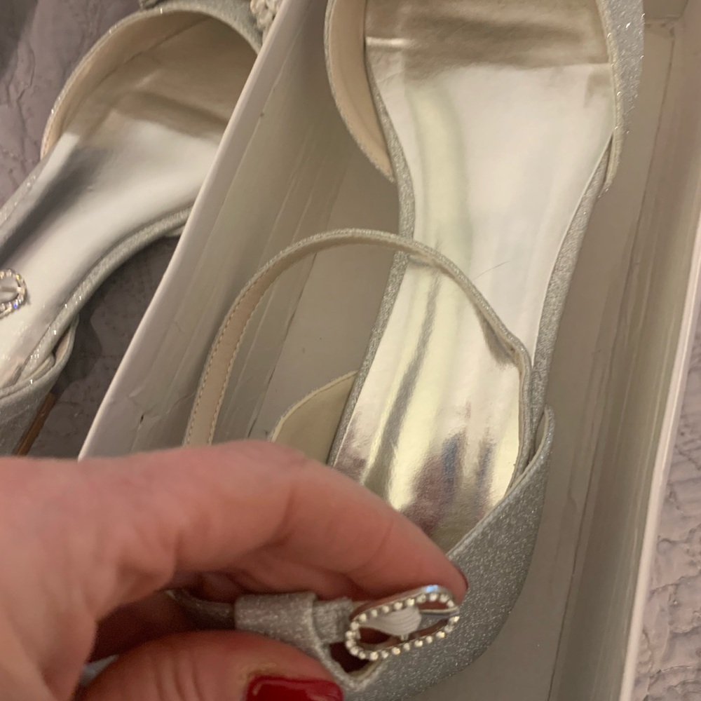 Elegant Silver Women's Heels with Bow Accent